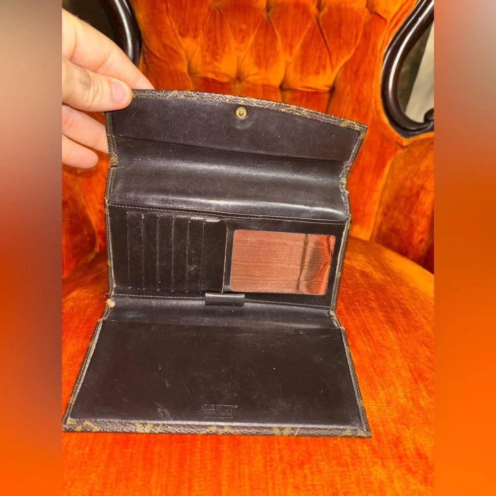 Louis Vuitton Black and Brown Wallet​​ - Picture 7 of 13